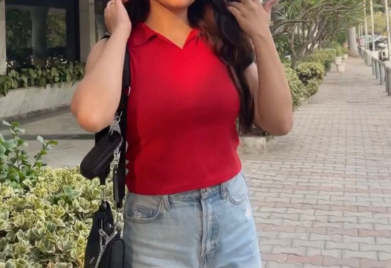 Red Sleeveless Top