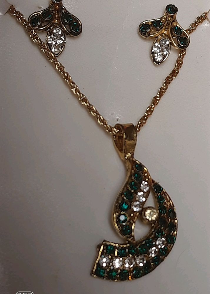 Jewelleries Set Includes Necklace And Earing