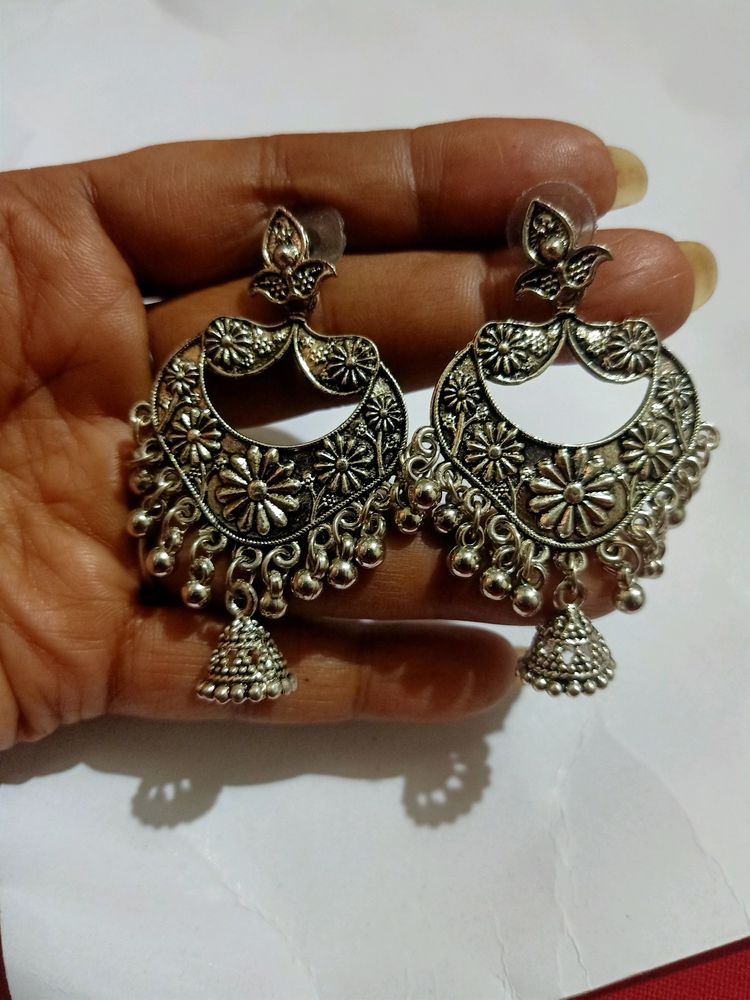 Earings Oxidised