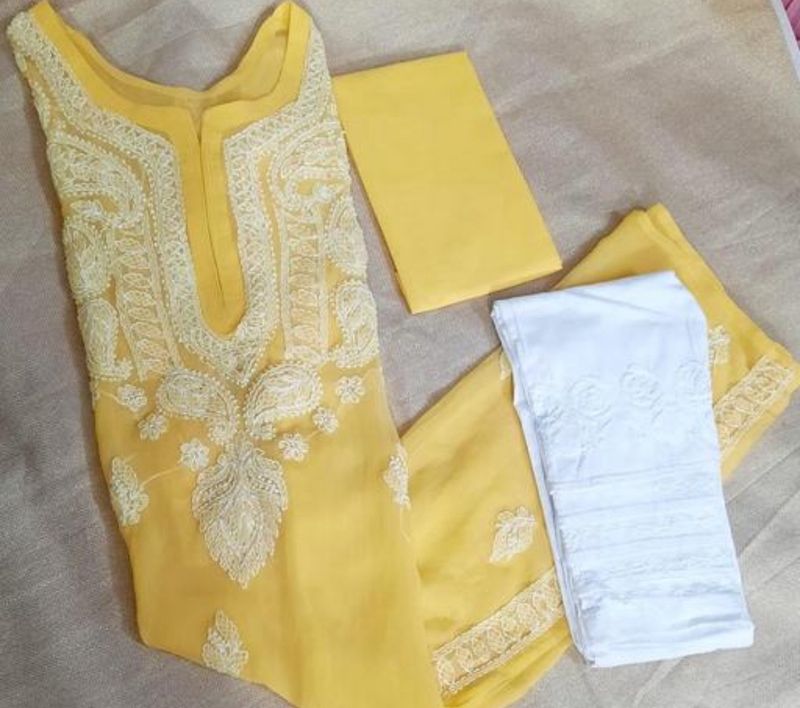 YELLOW CHIKANKARI KURTI SET💛