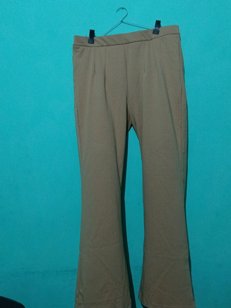 A Flair Pant With Stretchable Fabric