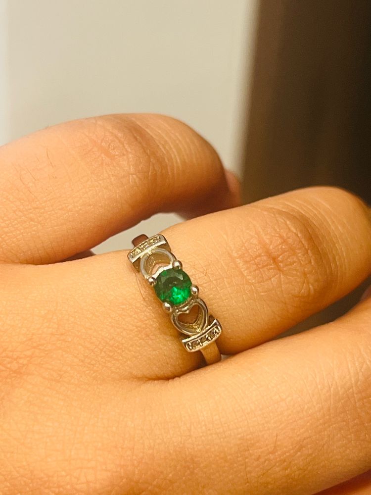 Green Stoned Ring With hearts on sides