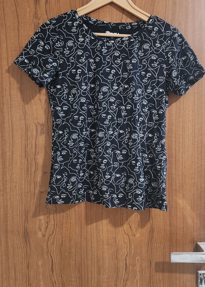 Face Print Black Tshirt