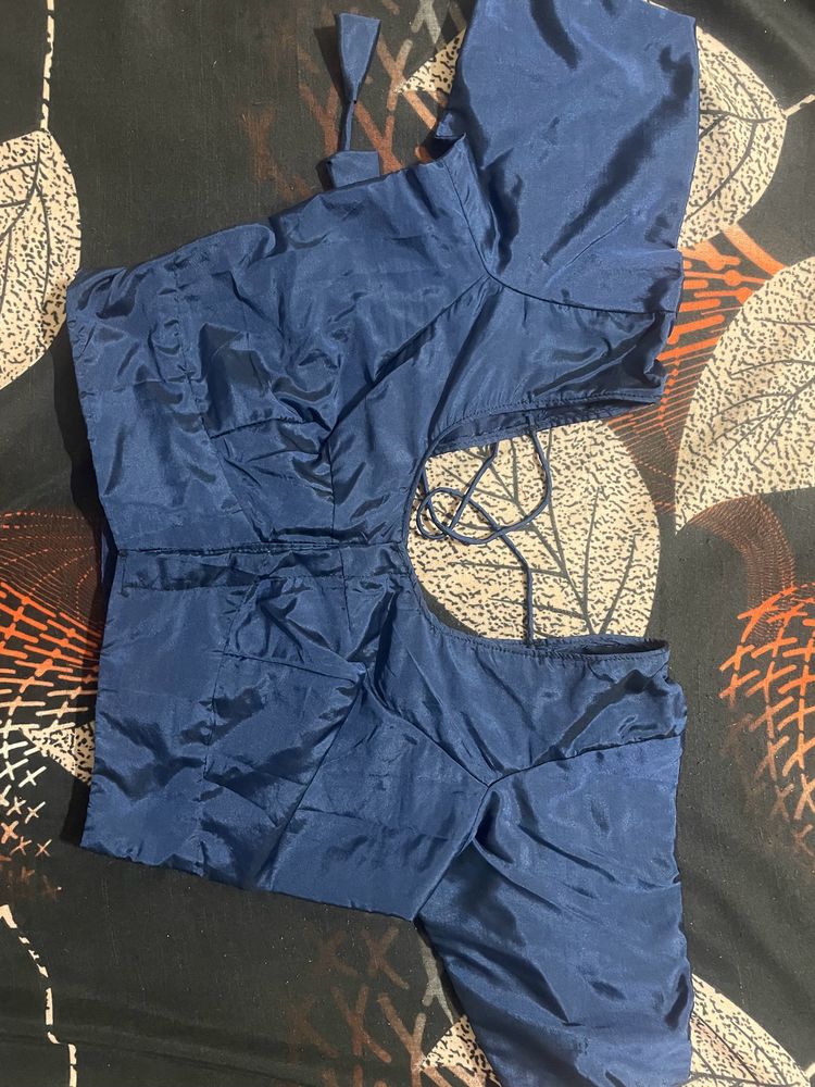 💥30 Rs. Off💥Navy blue stitched blouse