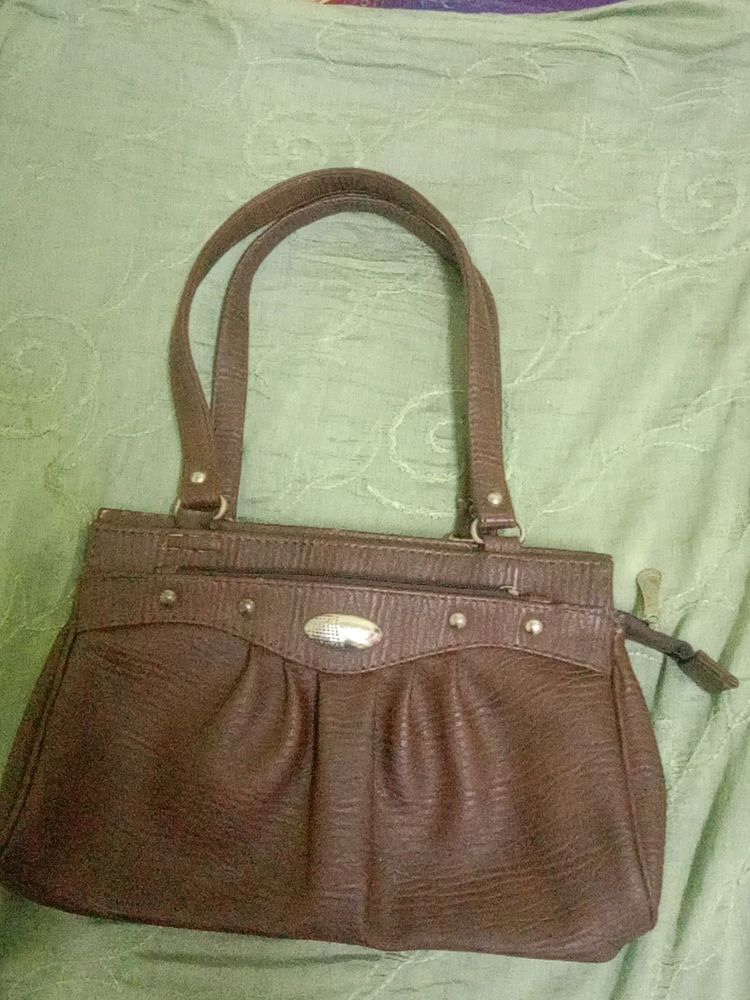 Medium Size Hand Han Bag