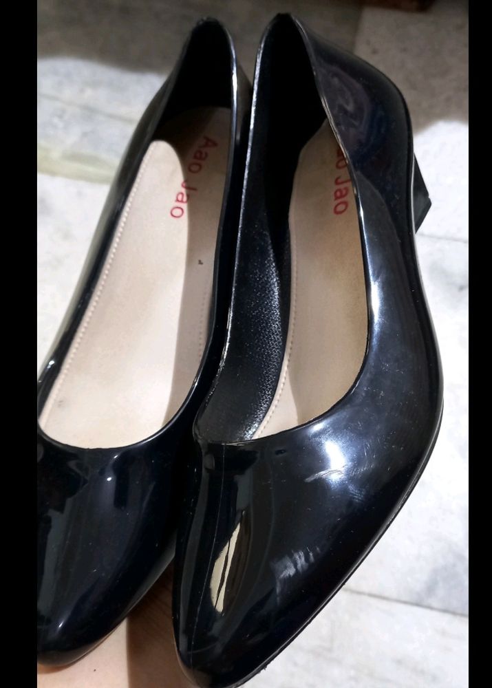 ONE TIME USED BALLY HEELS