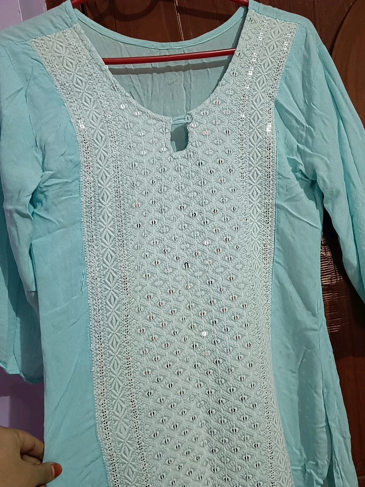 Chikankari Straight Kurti