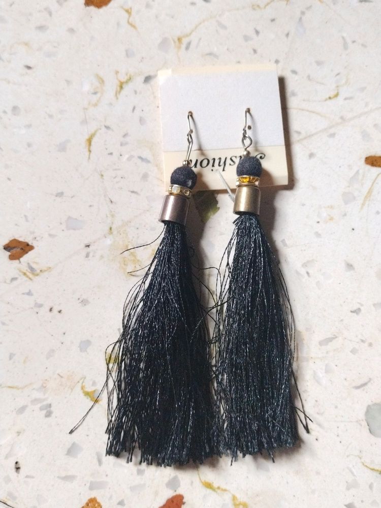 Black Thread Earings