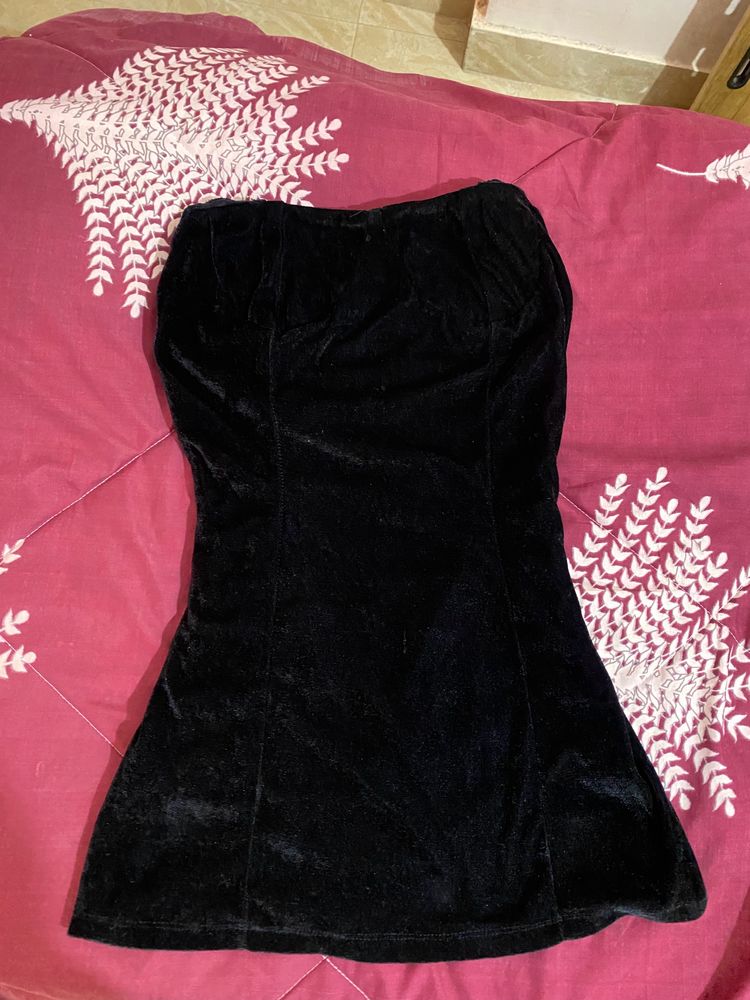 Mini black velvet dress 🐈‍⬛