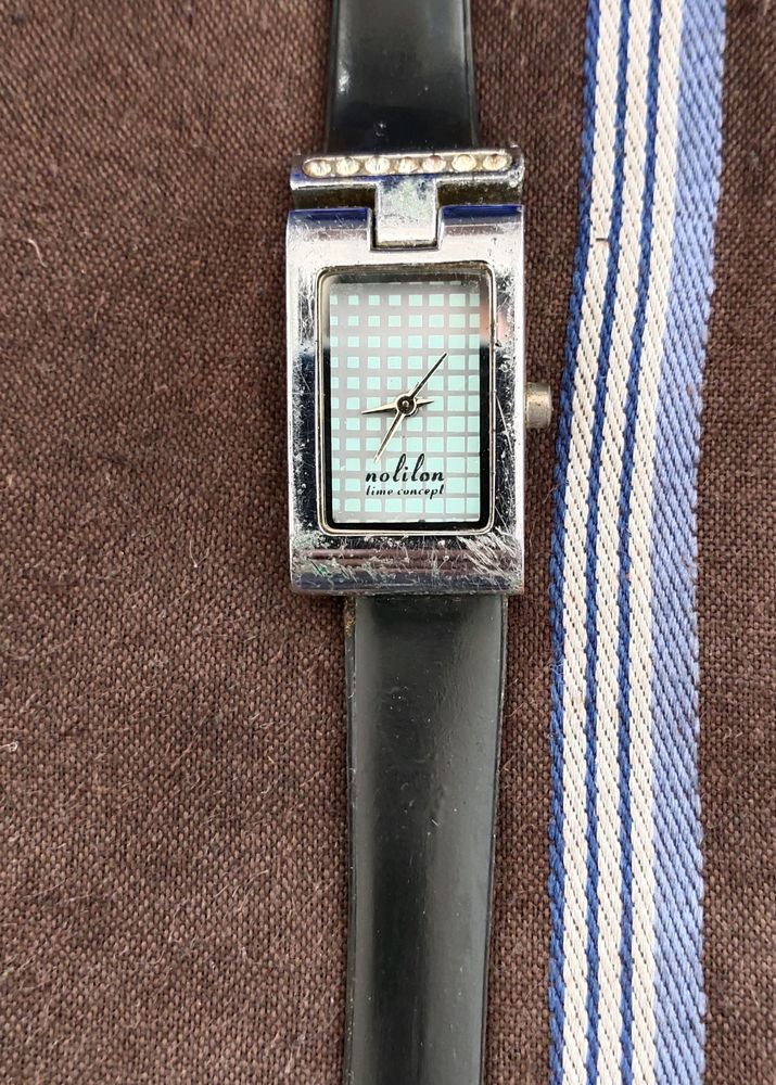 Ladies Watch With Out Cell