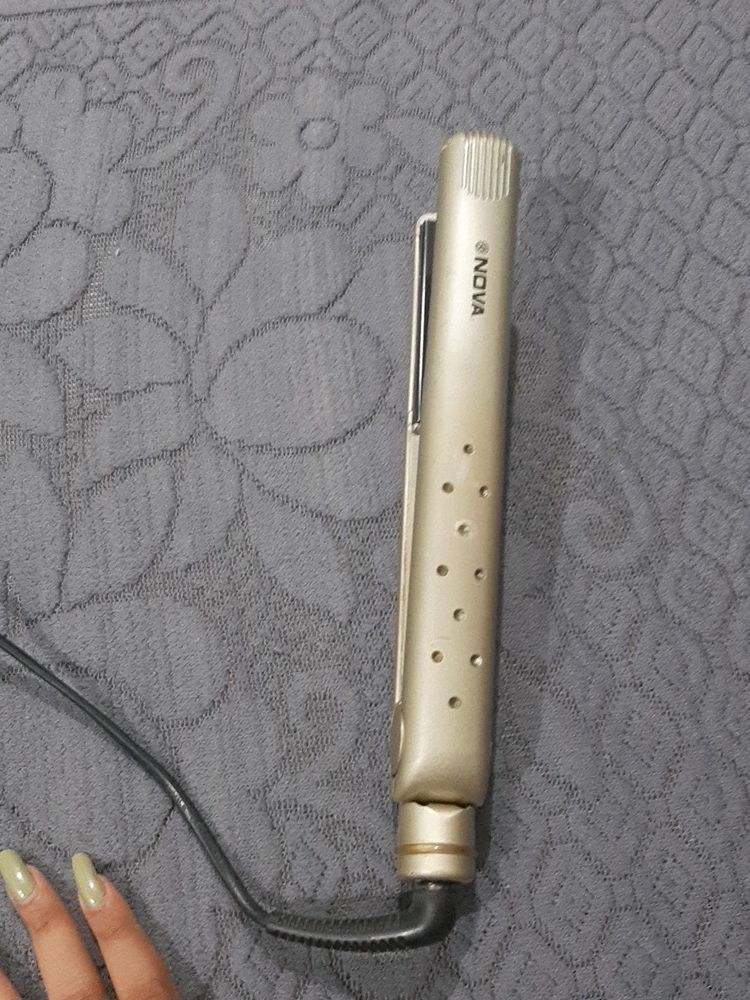 Nova Hair Straightner