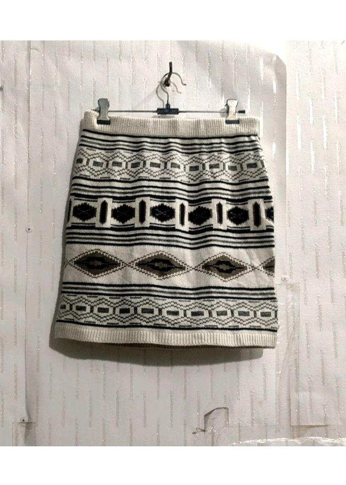 Woolen Skirt For women's