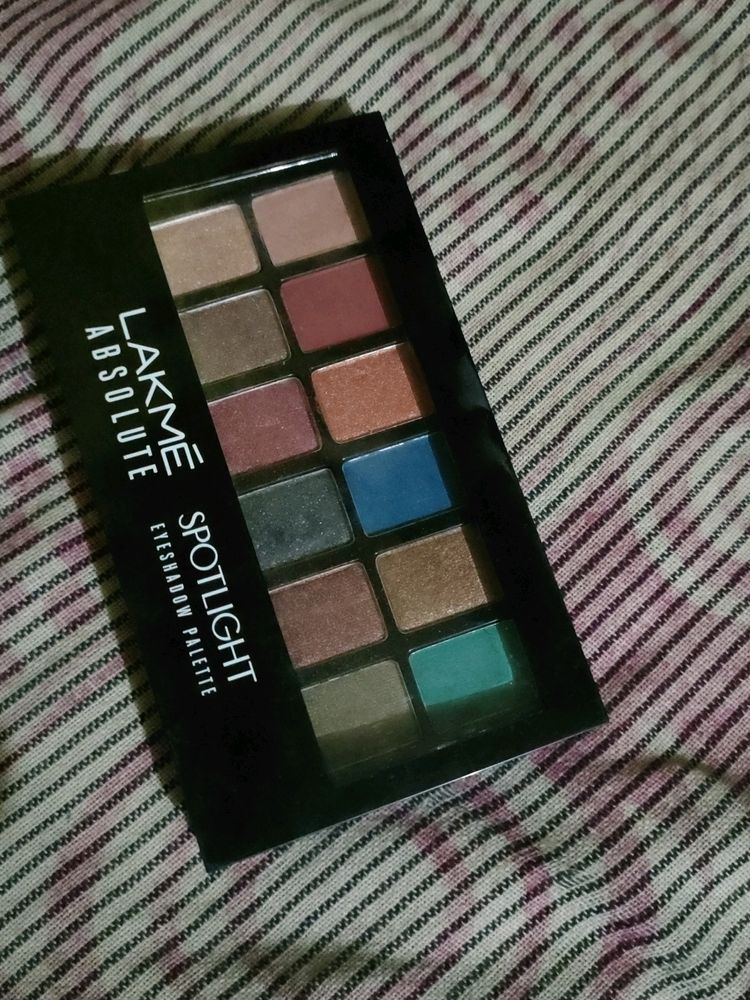 Lakme eyeshadow palette