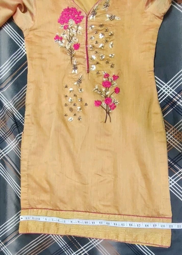 Salwar suit