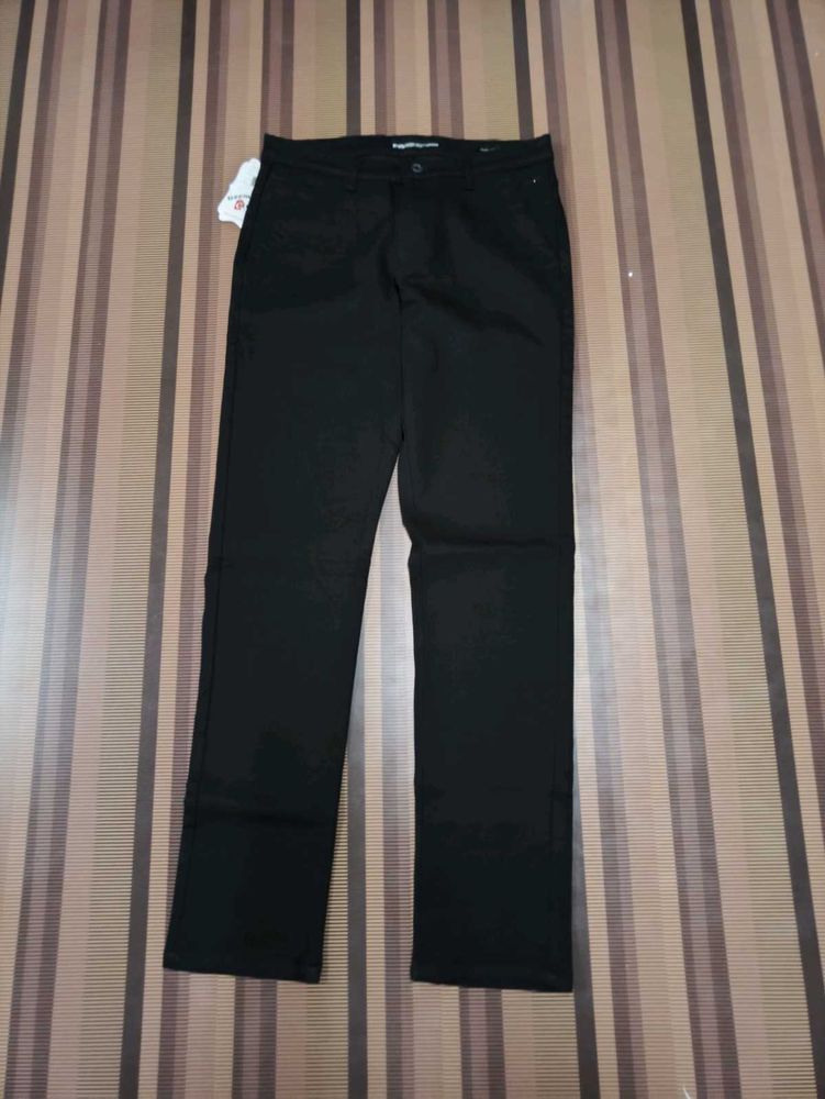 DG-105 Size-32 Straight Jeans