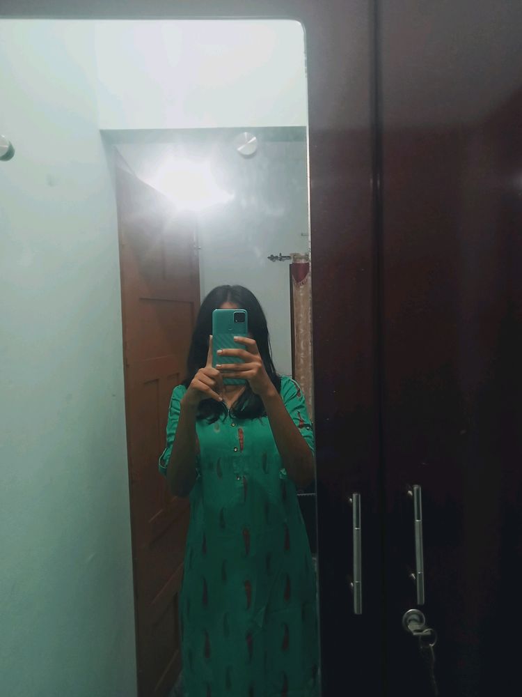 AVAASA KURTA