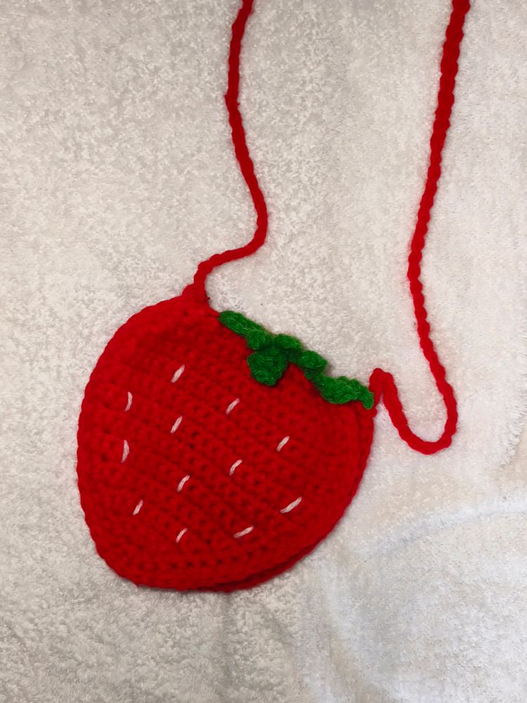 Strawberry Crochet bag M Size