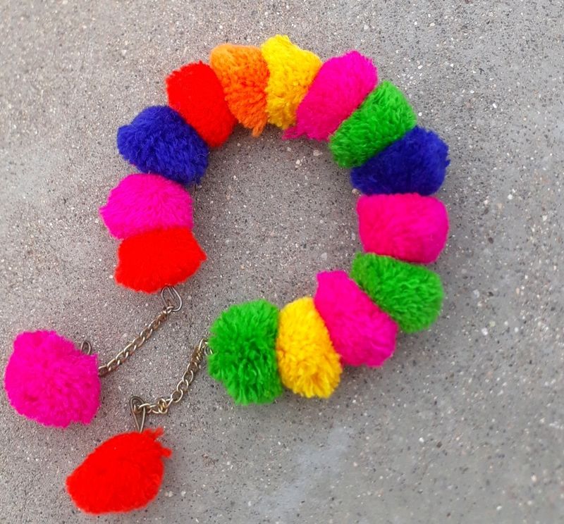 Pompom Bracelet