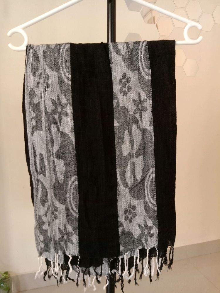 Black & White Stole