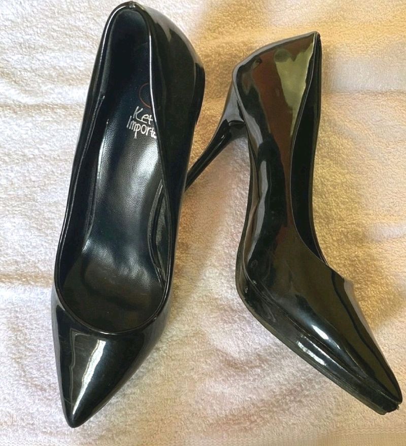 Kins Glossy Black Pencil Heels Pumps