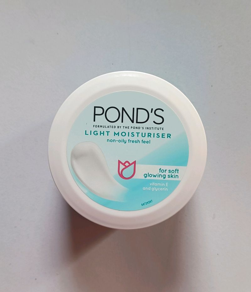 Winter Essential Ponds Light Moisturizer