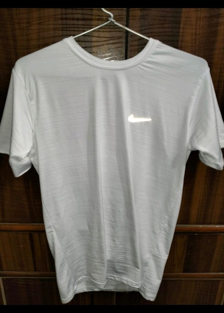 Dry Fit T Shirt Nike