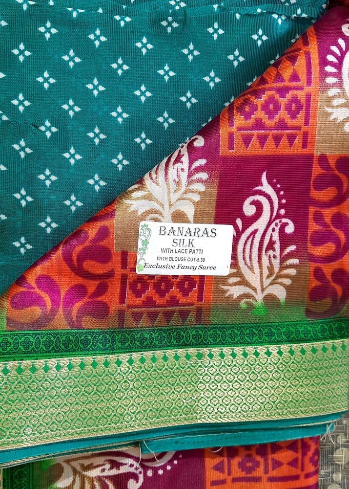 Saree With Gift