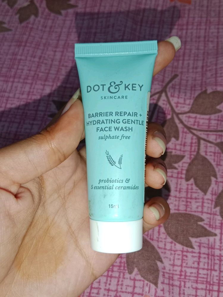 Dot And Key Facewash