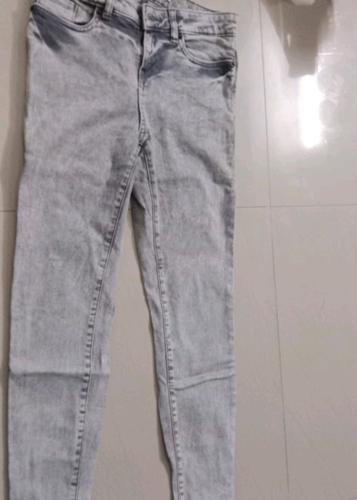 Vero Moda torn jeans