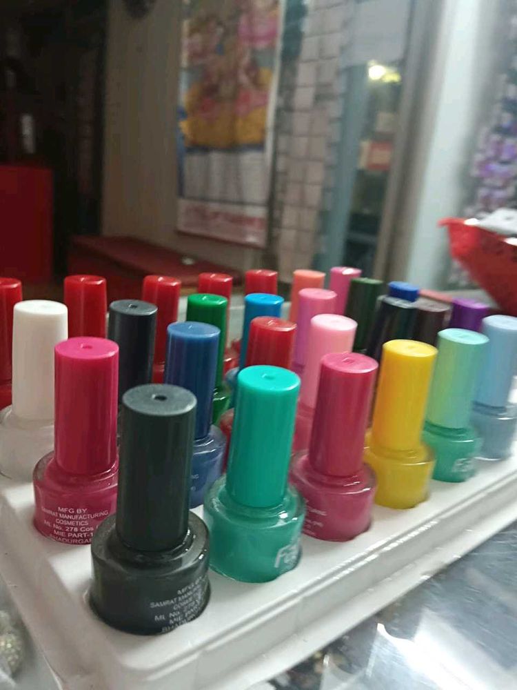 Wholesale rate Nailpaint set💅🏻🤩