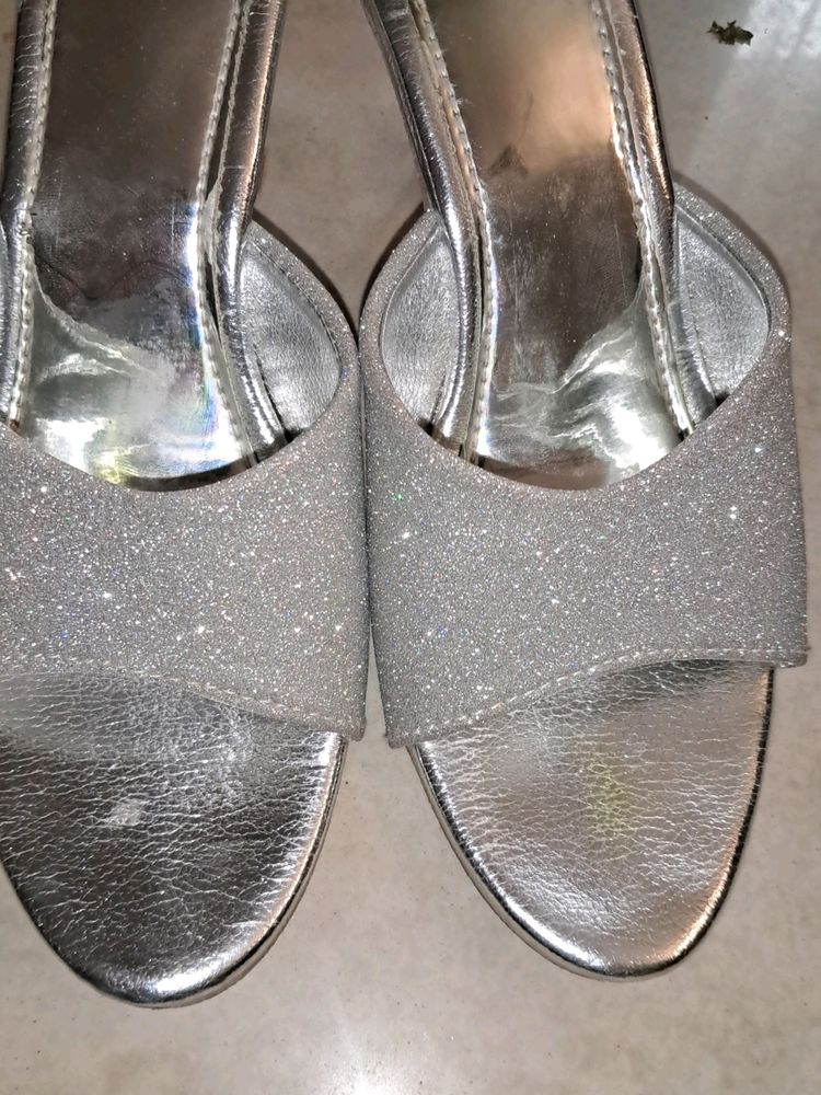 Silver Heels 👠on reduced coins....