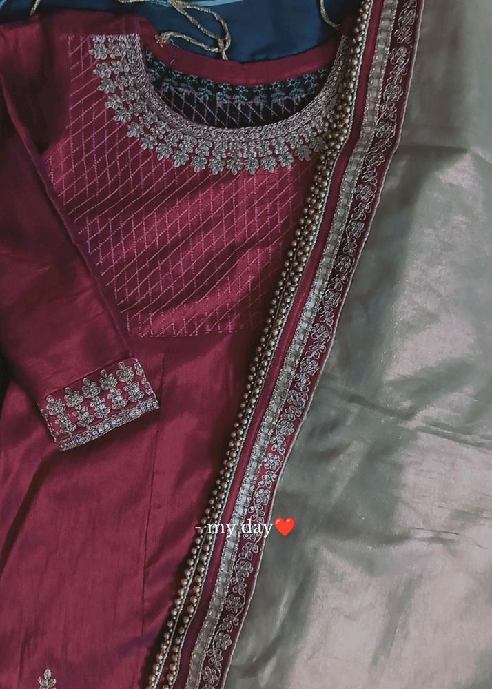 Beautiful Ethnic Gown With Dupatta ✨❤️