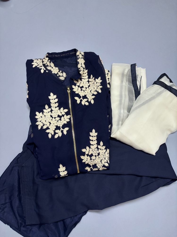 Embroidered Kurta Set With Dupatta