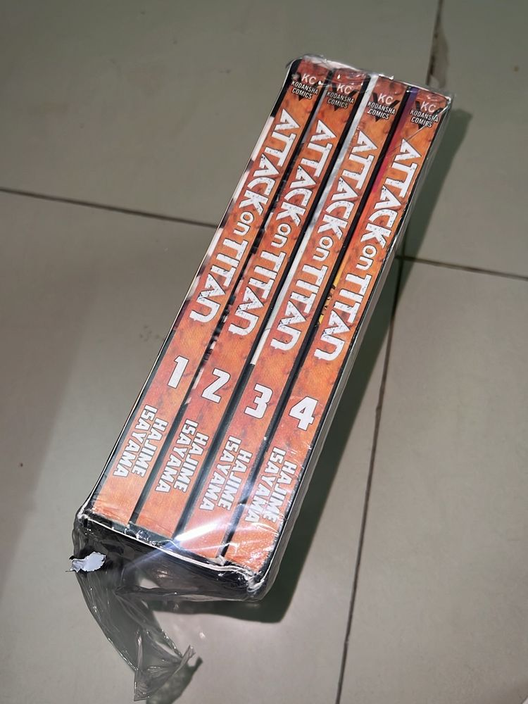 Attack Of Titan Manga Box Set 4 Comic