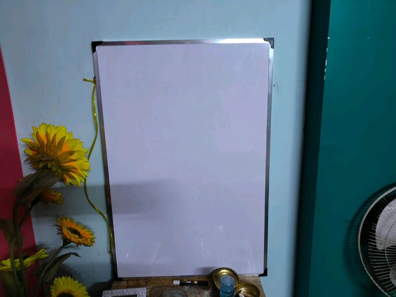 White Board New 180cm Length Breadth Is 120 Cm