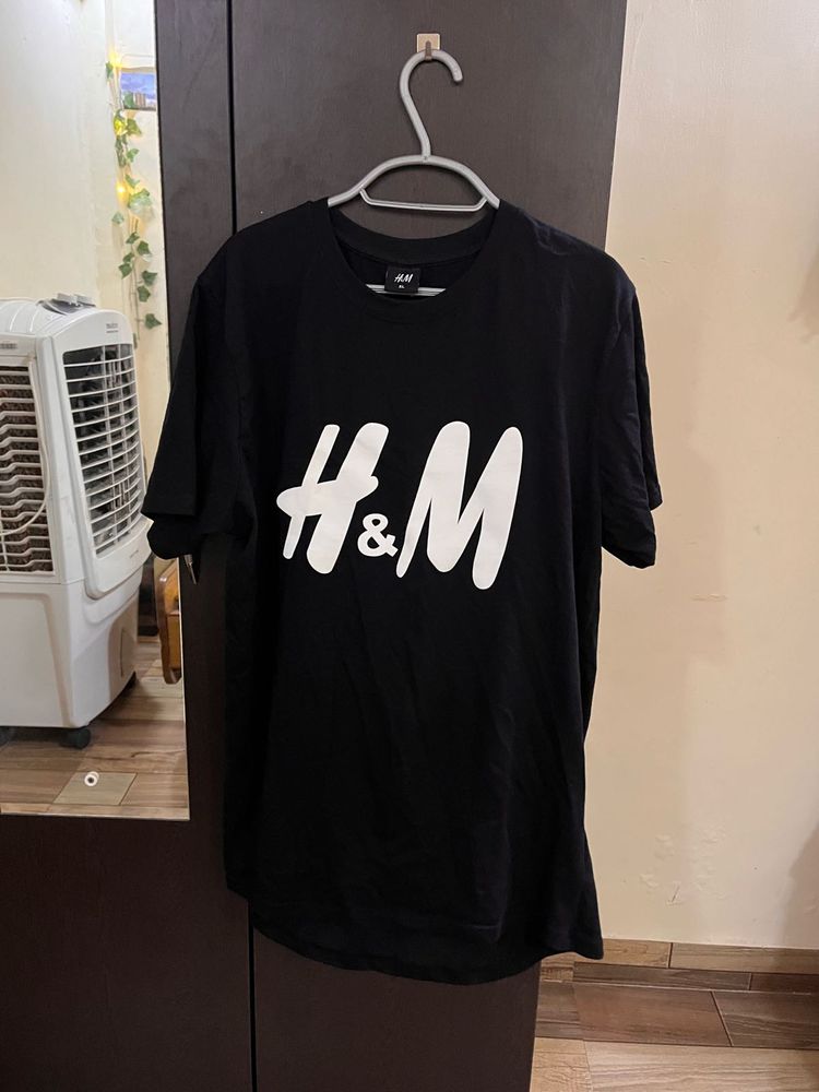 Black H&M Tshirt