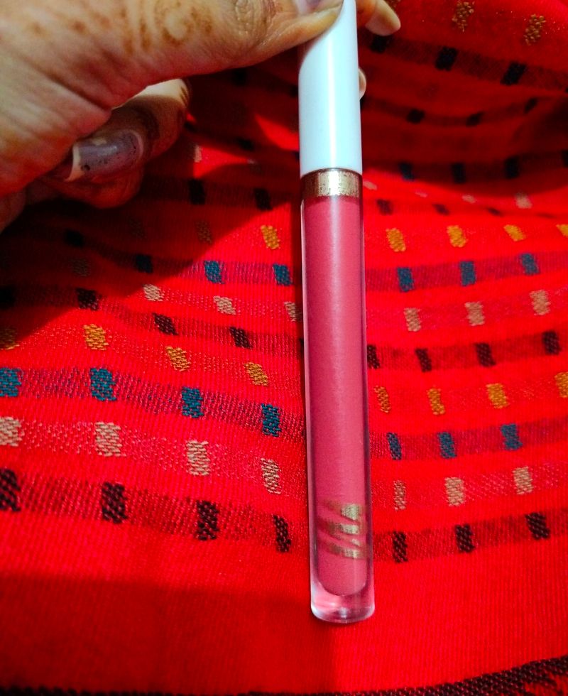 myglamm LIT liquid Matte Pink Colour Lipstick