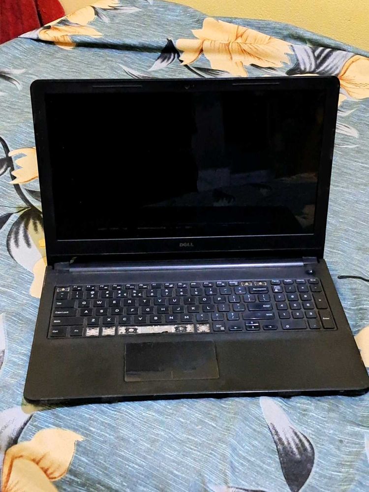 Dell Inspiron 3551