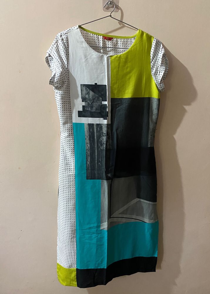 W White & Abstract Design Kurti