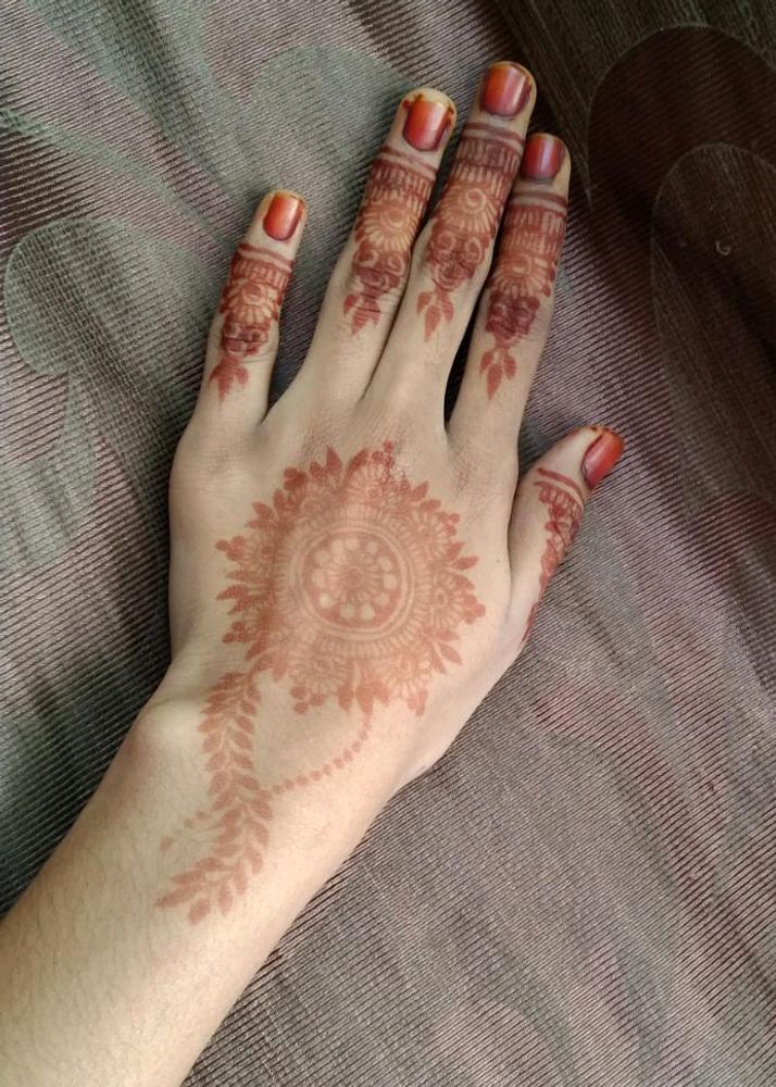 Organic Henna With Dark Stain