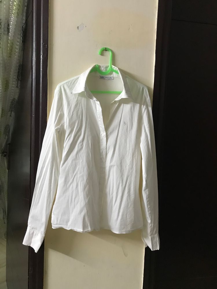 Soft&stretchy White Shirt Bust 34-36