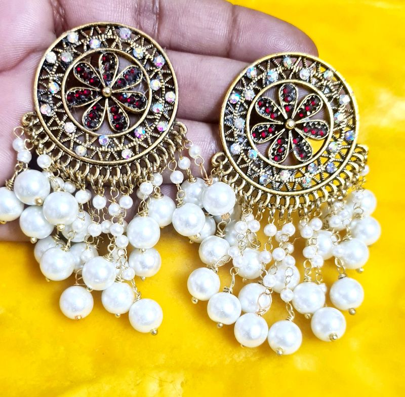 Pearl and swaroski stone earrings