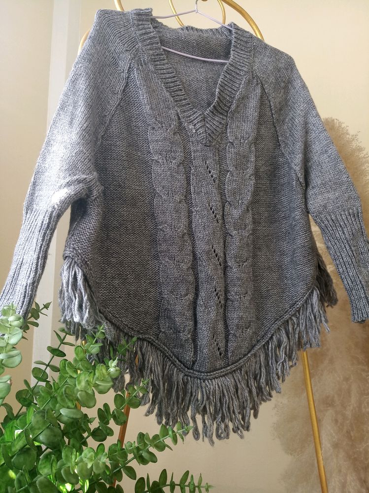 Grey knitted Sweater