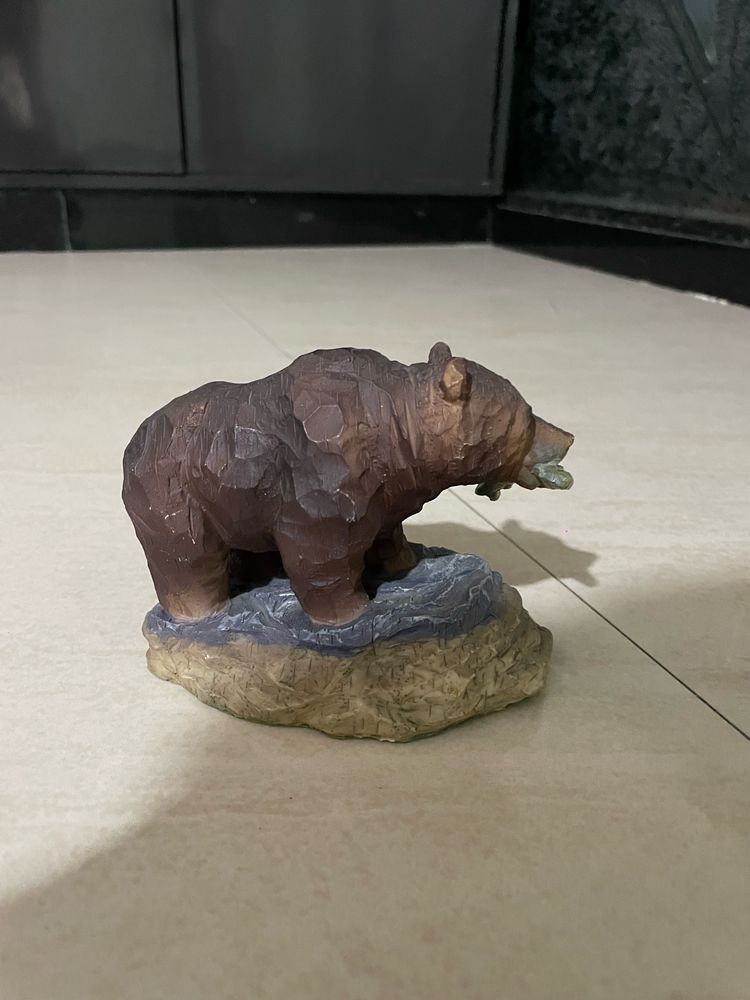 Bear Showpiece