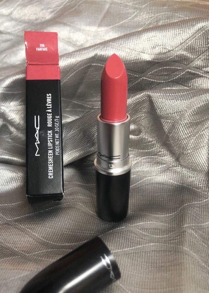 Mac lipstick 208 FANFARE