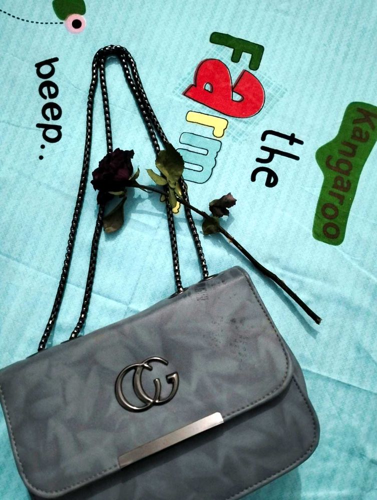 GUCCI Sling Bags In Grey !