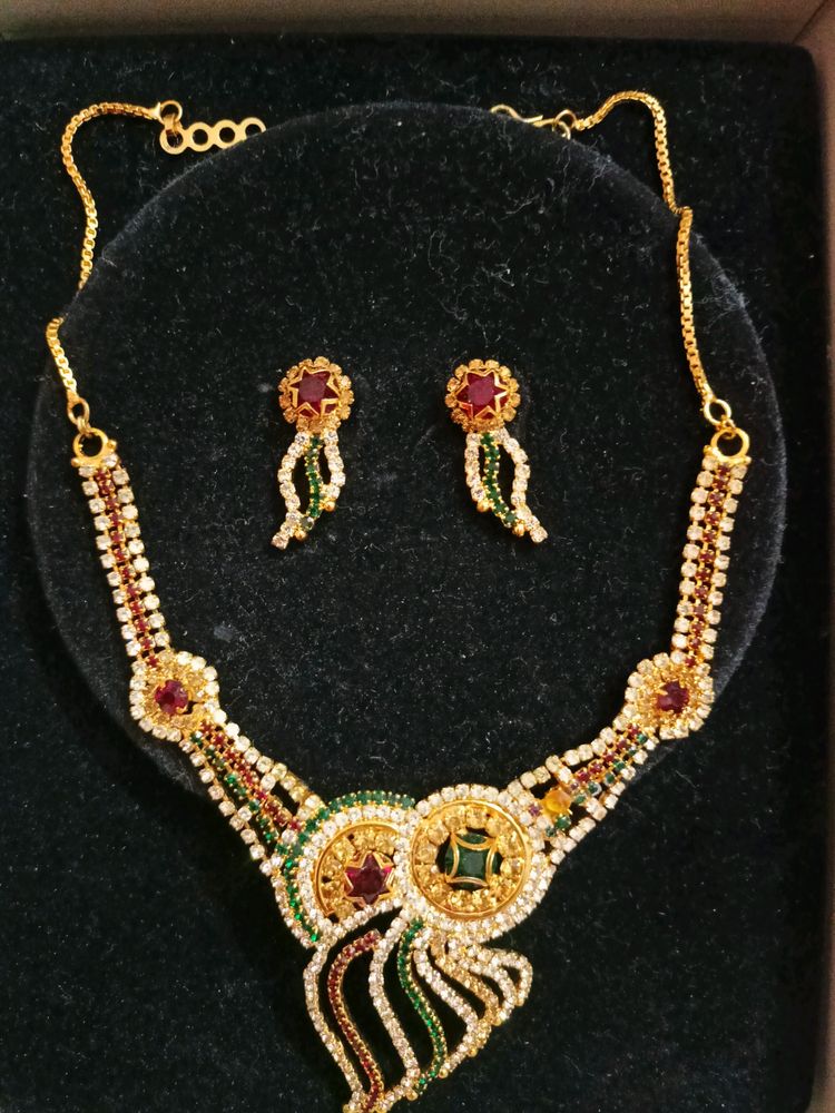 Red Green Stone Jewellery Set