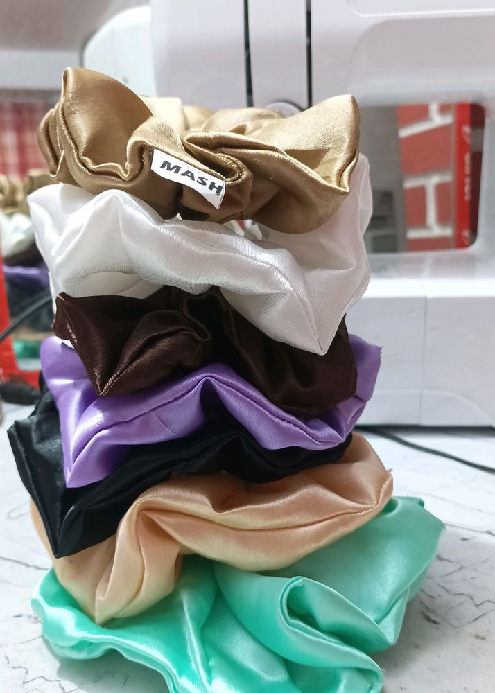 Satin Scrunchies Set Of 7 (Buy 6 Get 1 Free 🥳)