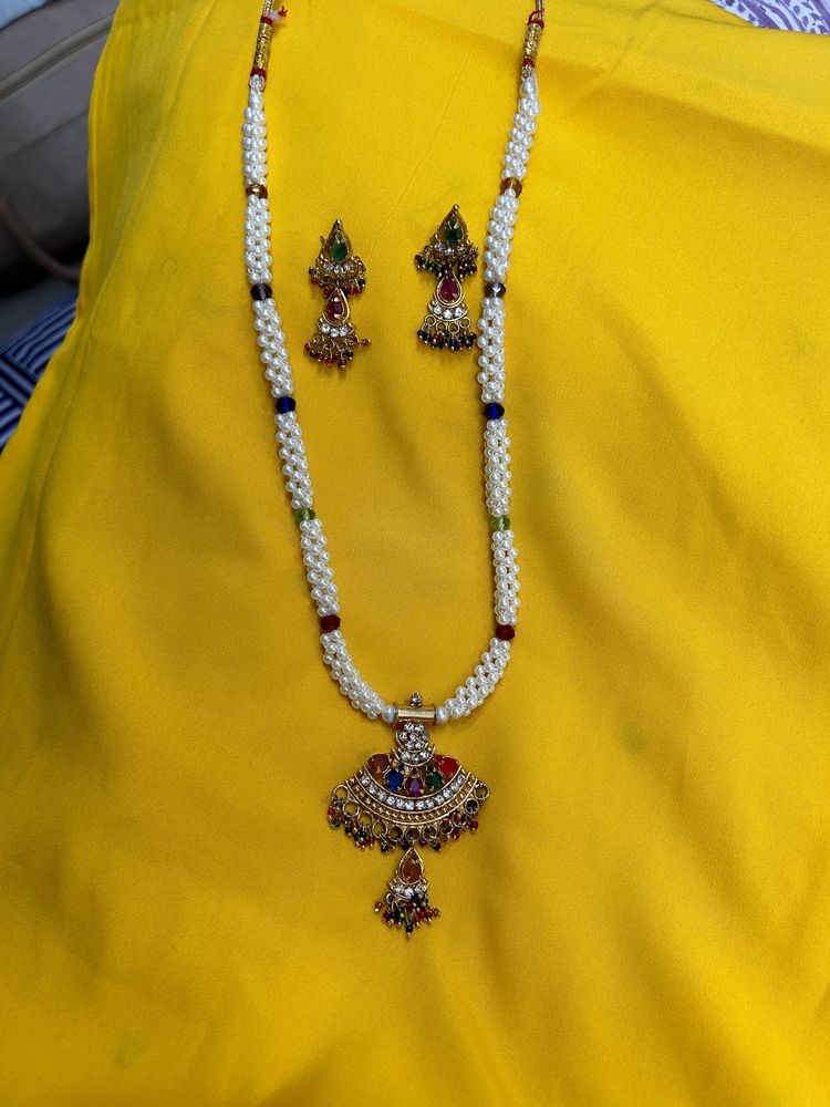 Multicoloured Pearl Thushi Necklace