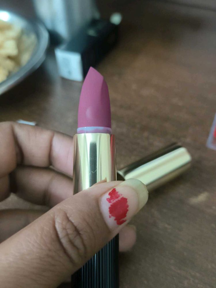 Giordani Gold Iconic Matte Lipstick SPF 15